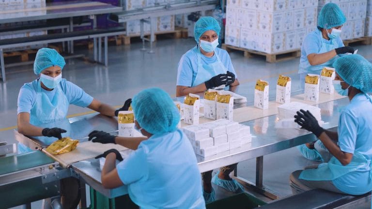 packaging processs at venture tea, private label tea, wholesale and bulk tea exporter, pure ceylon tea, largest tea producer, largest tea exporter